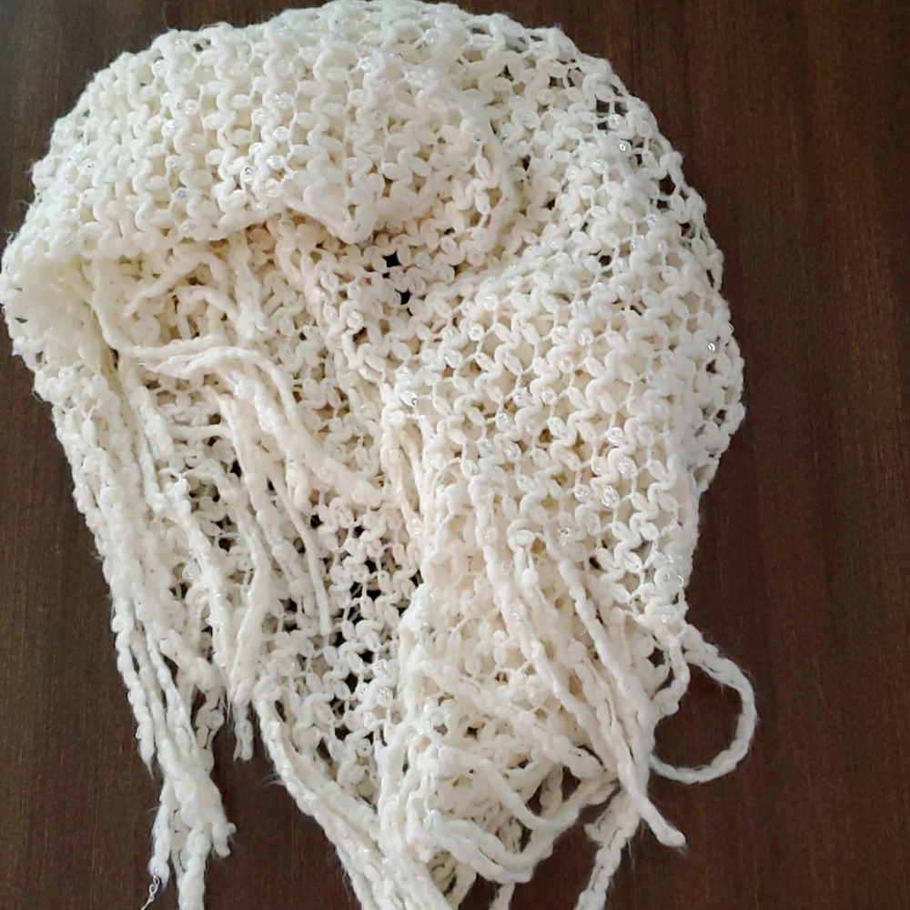 Infiniti scarf with sequins